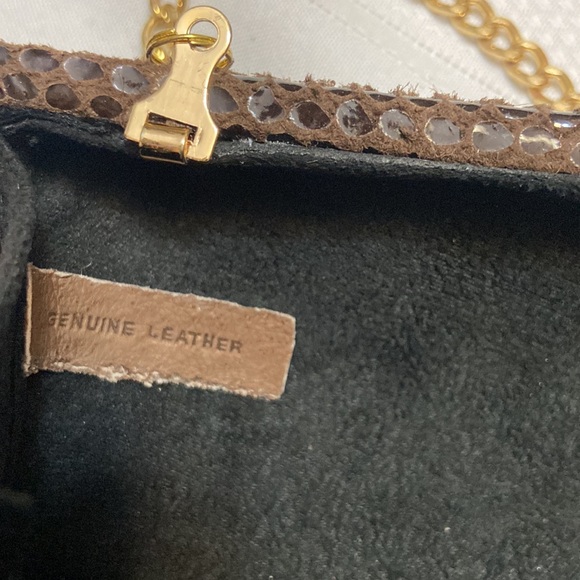 Vintage Leather Mini Hand Clutch Snap Closure Bag - Super Cute & Stylish! - Picture 4 of 14